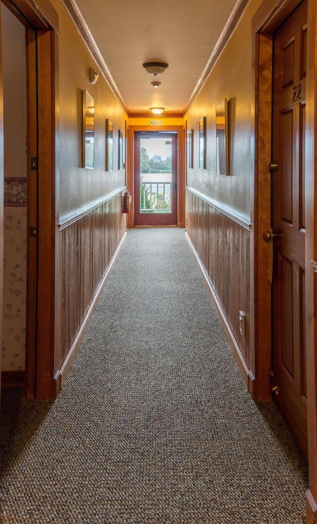 The Heron Inn And Day Spa La Conner Exterior photo